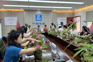 西班牙女足2-0击败荷兰女足，夺得第一届女足欧国联冠军